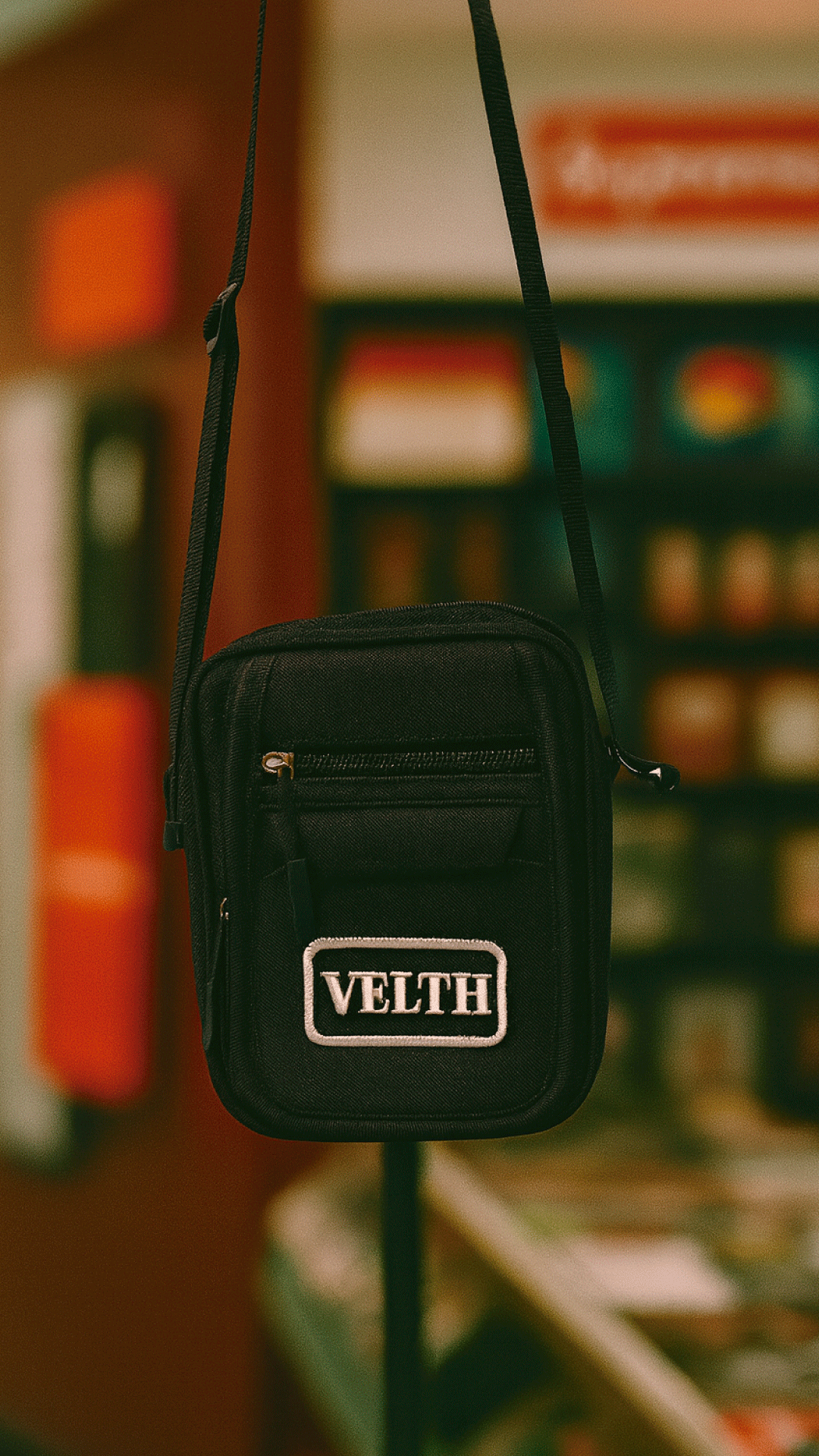 VELTH Crossbody Bag – Side Essential
