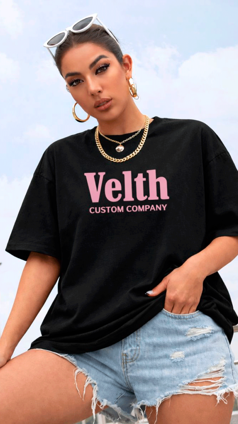 Polera / T-shirt Boxyfit Negra Velth “Let Your Light Shine”