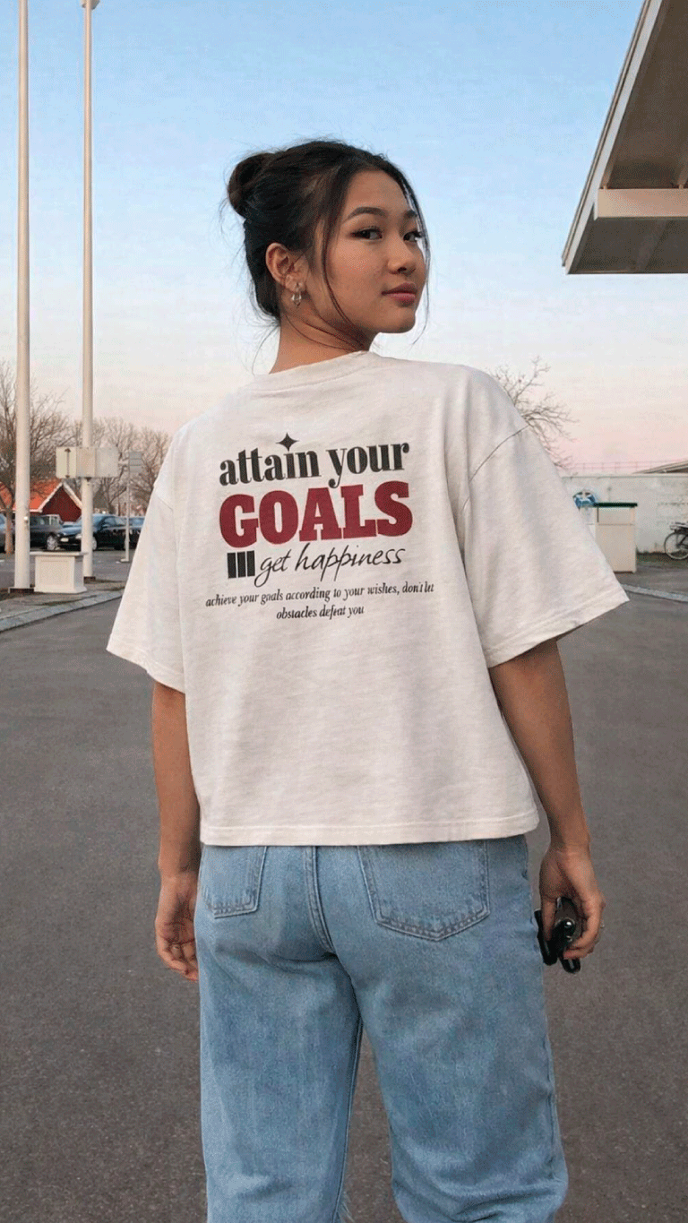 Polera /T-shirt Boxyfit Crema Velth “Attain Your Goals – Get Happiness”