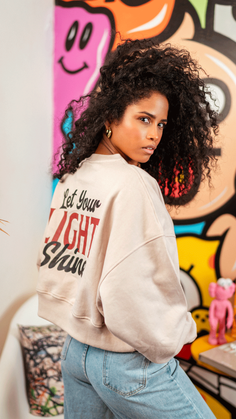 Poleron / Hoodie Crop Top oversize Velth “Let Your Light Shine”